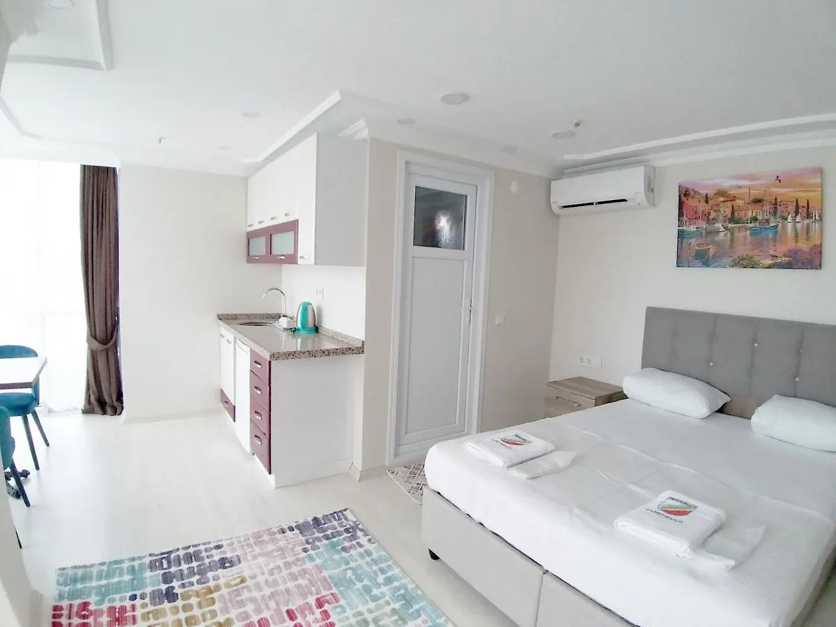 Golden Fish Hotel Batumi 3*,
